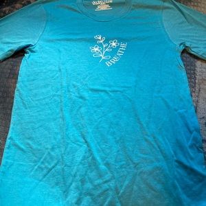 Declan and Crew, size small, nwot, pretty blue “breath” shirt
